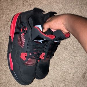 Jordan 4s Thunder Red